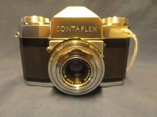 Zeiss Ikon Contaflex. (1 of 3)