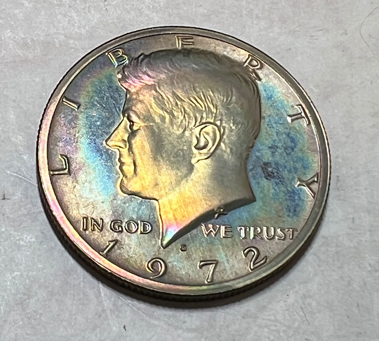 1972 S Kennedy Half Dollar PROOF Rainbow Toning (1 of 2)