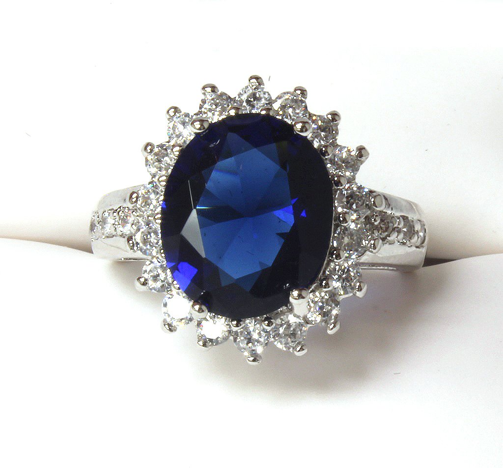 4 ct. Lady Diana sapphire ring set in sterling (1 of 2)