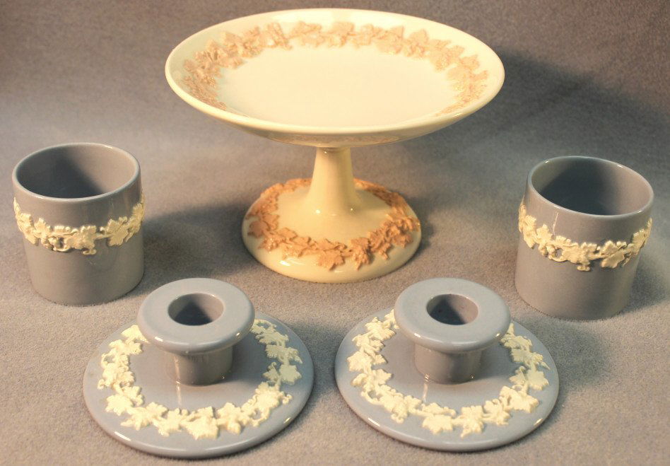 Wedgwood 5 PC Set, Embossed Queensware (1 of 7)