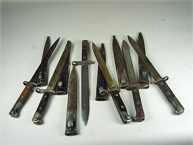 6 Mauser Type Bayonets: unknown country, heavy wear/rust