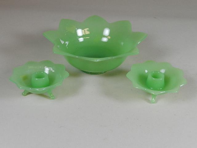 Fenton Petal 3pc Console Set: jadeite color