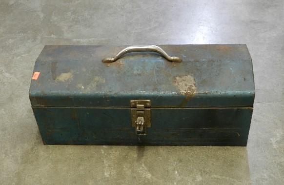 Metal Tool Box: with contents