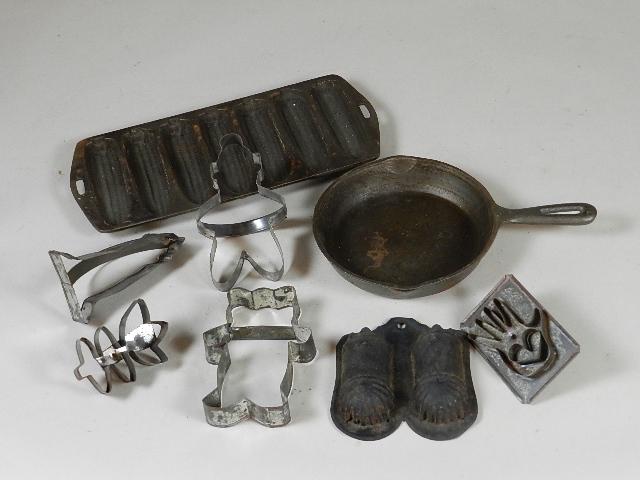 Group of Kitchen Items: cast iron muffin pan & skillet, vintage cookie cutters