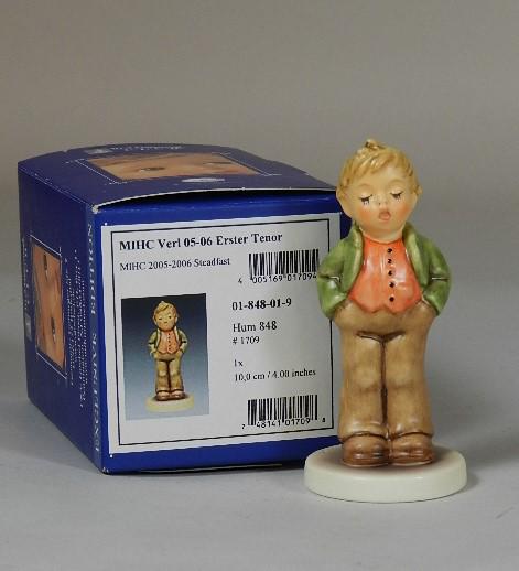 Goebel Hummel "Steadfast Soprano": trademark 8, excellent condition, correct box, 4" h