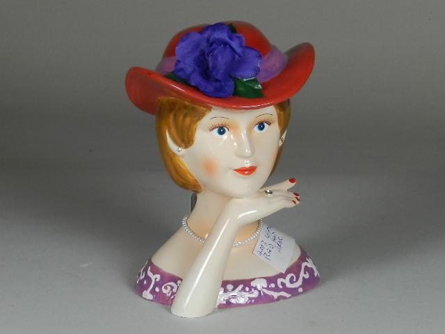 Lefton "Red Hat" China Bank: 7" h