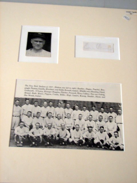 Earl Combs: Cut signature. Member of the 1927 Yankees