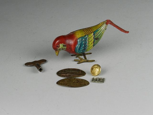 Vintage Wind Up Tin Toy Bird & Tokens: 1934 World's Fair & 1935 Mardi Gras tokens, N&W Button