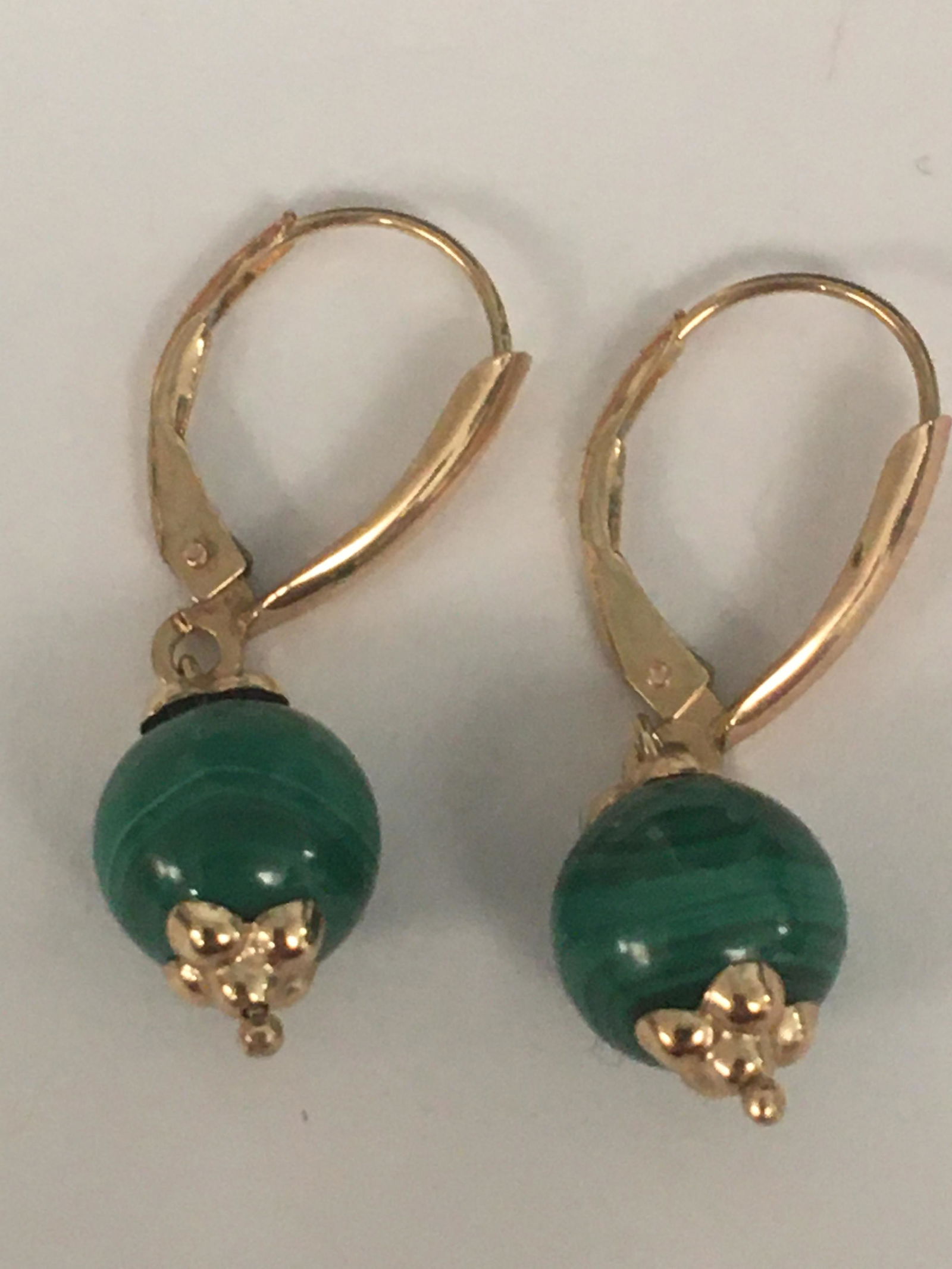 14k Yellow Gold Malachite Earrings: 3.2 grams tw