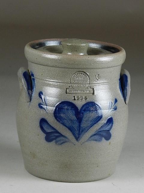 Rowe Pottery Blue Decorated Crock with Lid: 6" h x 5" w