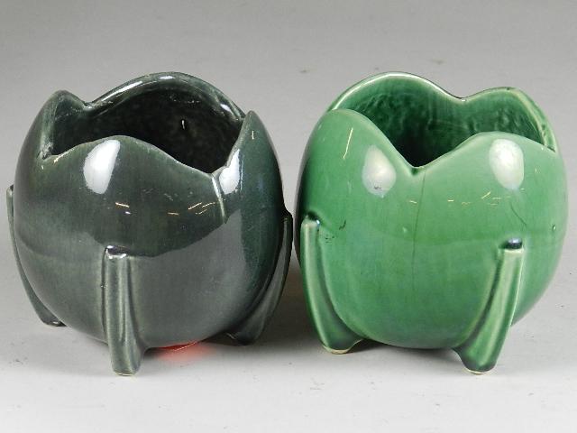 Pair of Early McCoy Planters: 4" h x 4" w