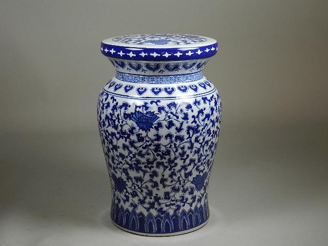 Oriental Porcelain Garden Seat: 18 1/2"h