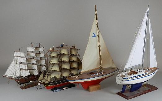 4 Ship Models: 4 ship models