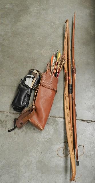Vintage Recurve Bows, Arrows and Quivers (1 of 3)