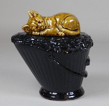 McCoy Cat on a Coal Bucket Cookie Jar (1 of 7)
