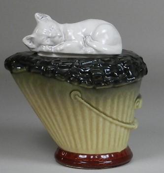 McCoy Cat on a Coal Bucket Cookie Jar (1 of 5)