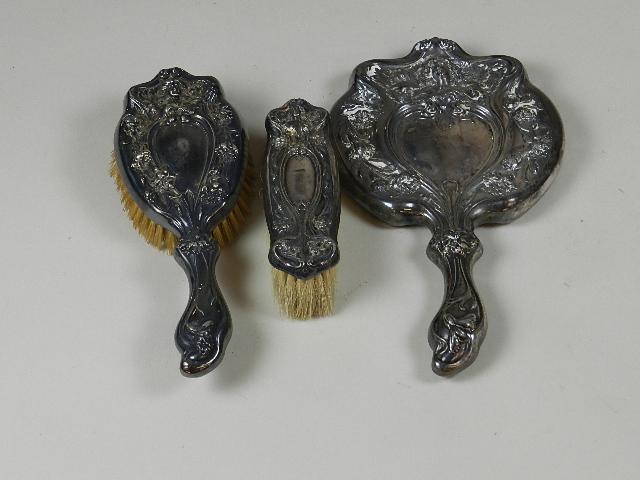 3 Piece Art Deco Dresser Set: 3 Piece Art Deco Dresser Set