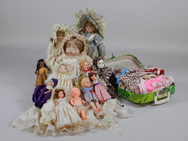 Group of Dolls & Case of Doll Clothes (1 of 5)
