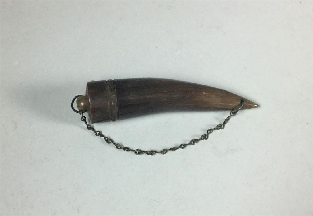 Horn Case with Screw on Lid (1 of 3)