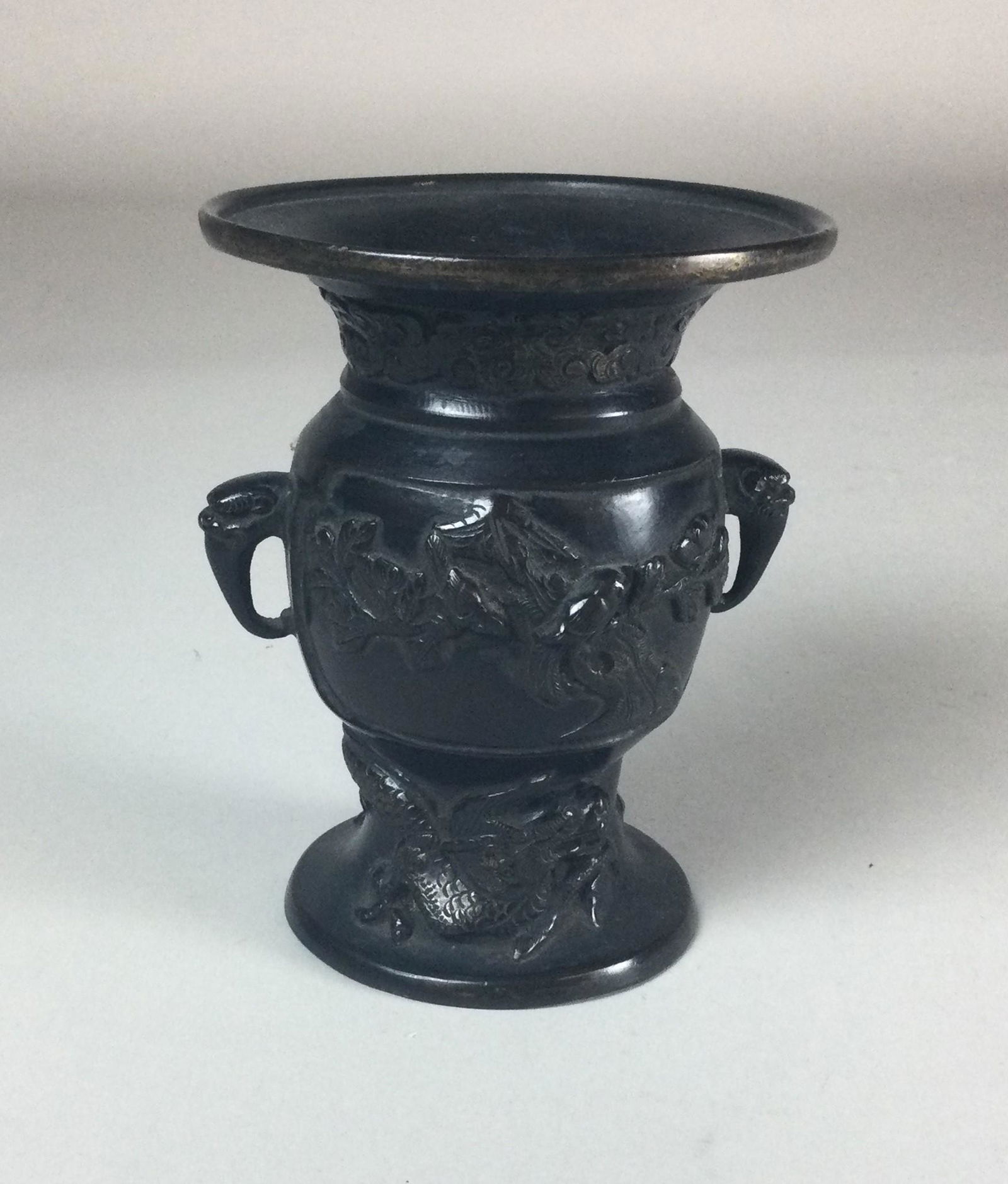 Chinese Bronze Dragon Urn (1 of 6)