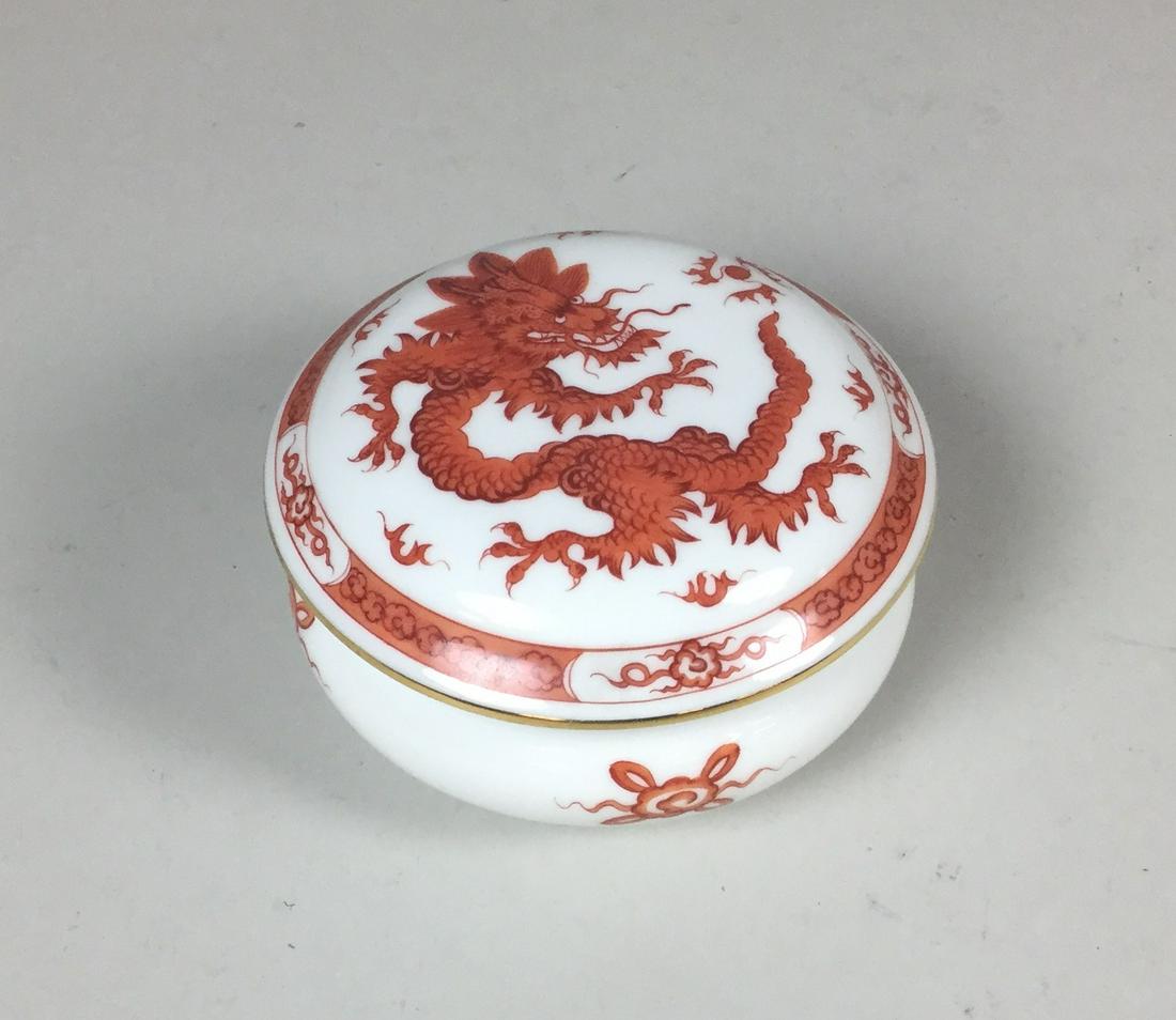 Meissen Red Dragon Porcelain Dresser Box (1 of 4)