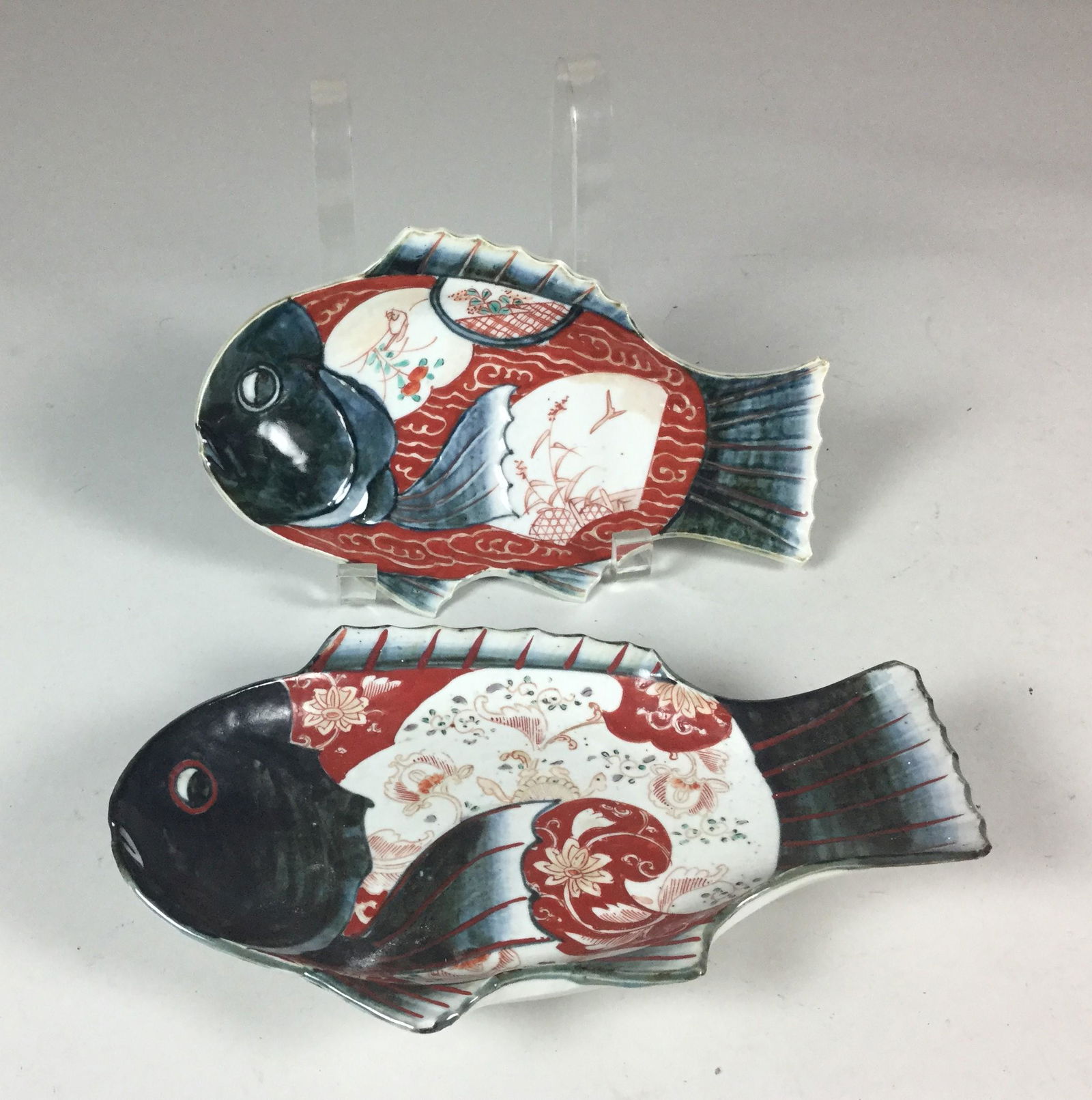 Two Japanese Imari Arita Fish Platters (1 of 3)