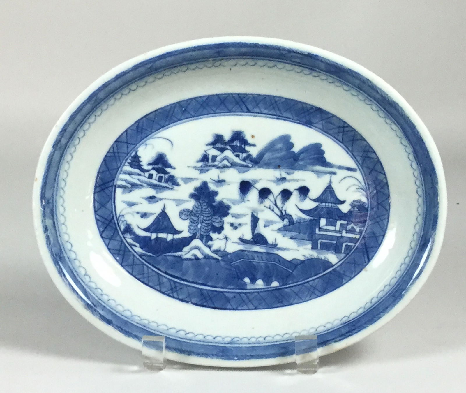 Chinese Export Canton Oval Bowl (1 of 2)