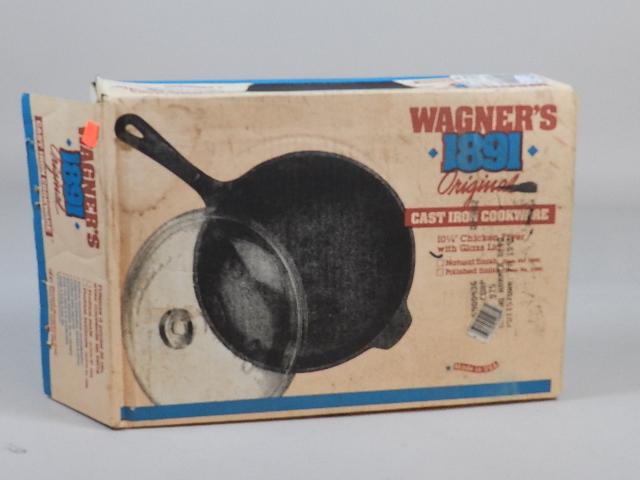 Wagner 1981 10 1/4" Cast Iron Chicken Fryer (1 of 2)