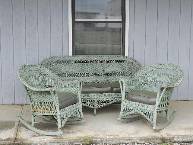 Vintage 3 Piece Wicker Set (1 of 7)