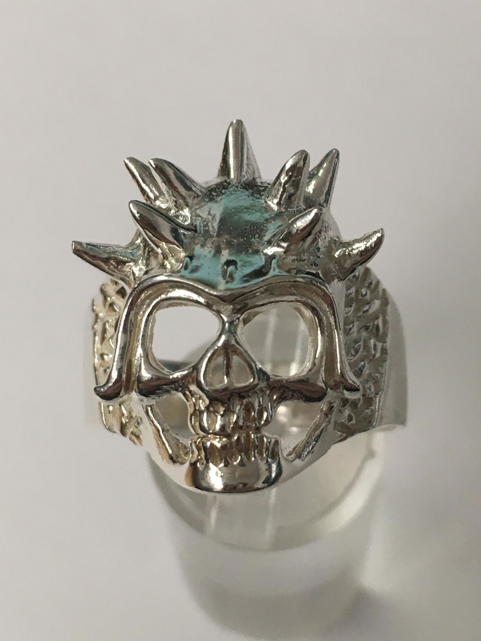 Men's Sterling Skull Ring (1 of 3)