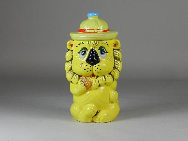 Lion Cookie Jar: some paint loss, Japan, 12" h x 6" w