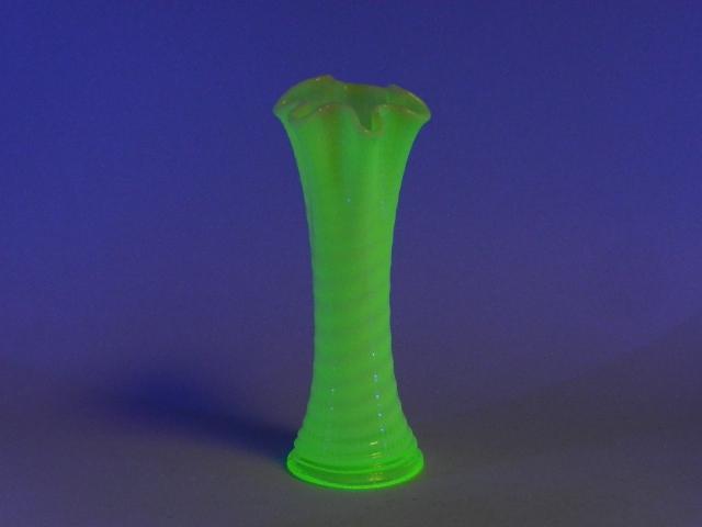 Northwood Opalescent Ribbed Vase: 10" h x 3 1/2" w