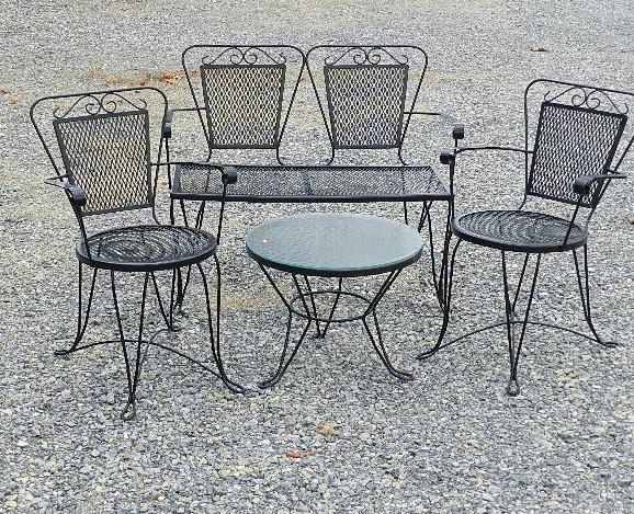 Black Wrought Iron 4 piece Patio Set: has settee, 2 armchairs, and end table, minor wear, settee: 32" h x 39" w