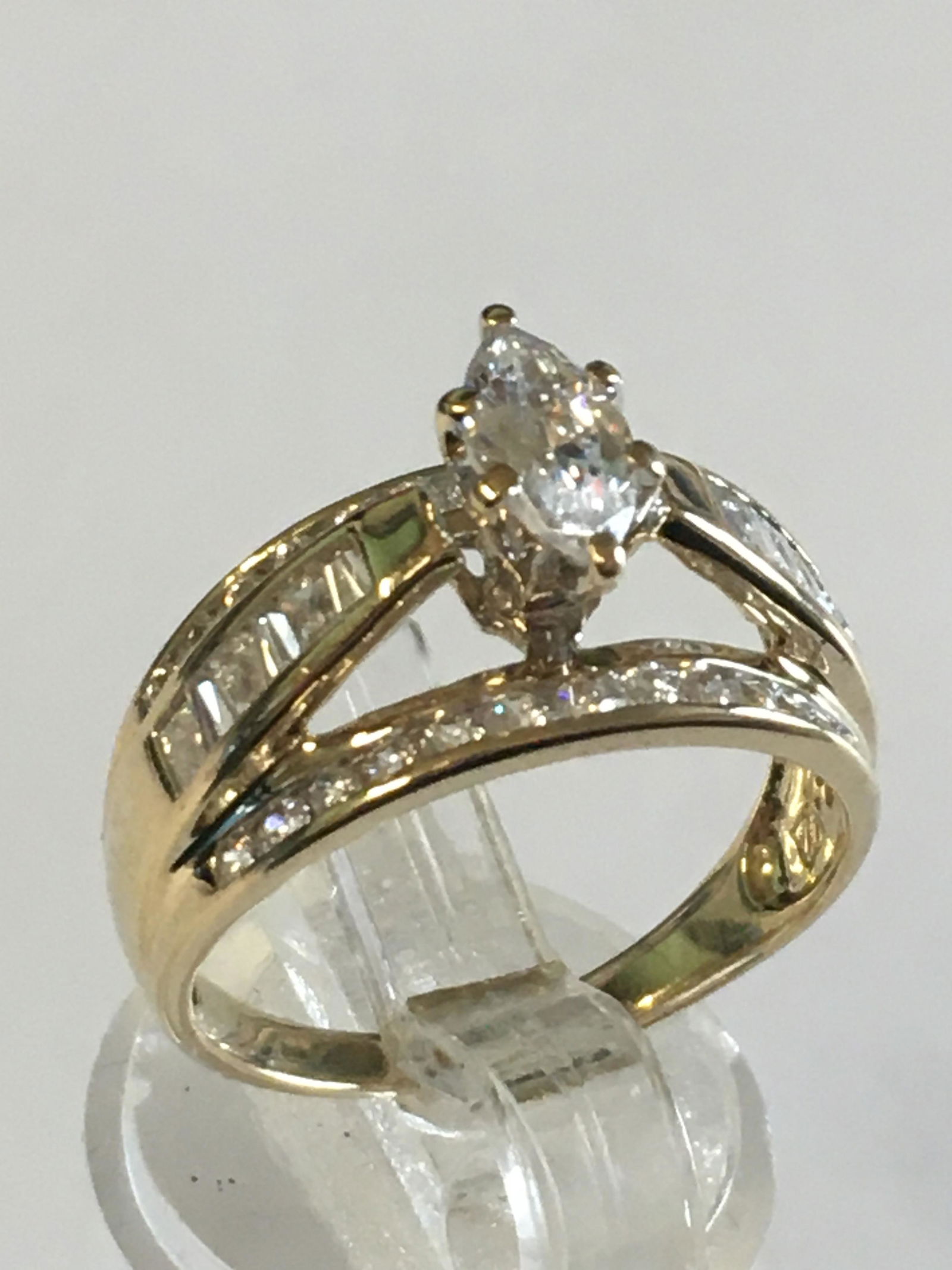 10k Yellow Gold CZ Ring (1 of 4)