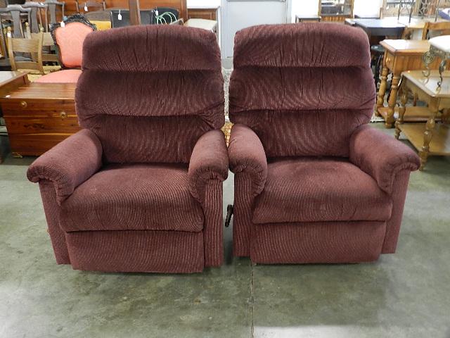 Pair of Rocker Recliners: minor wear, 39" h x 32" w