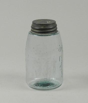 Mason?s Patent Nov 30th 1858 Cross on back Aqua Midget Pint Jar (1 of 5)