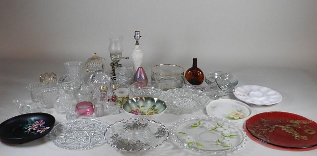 Uncounted Lot of Miscellaneous Glassware and Lamps (1 of 1)