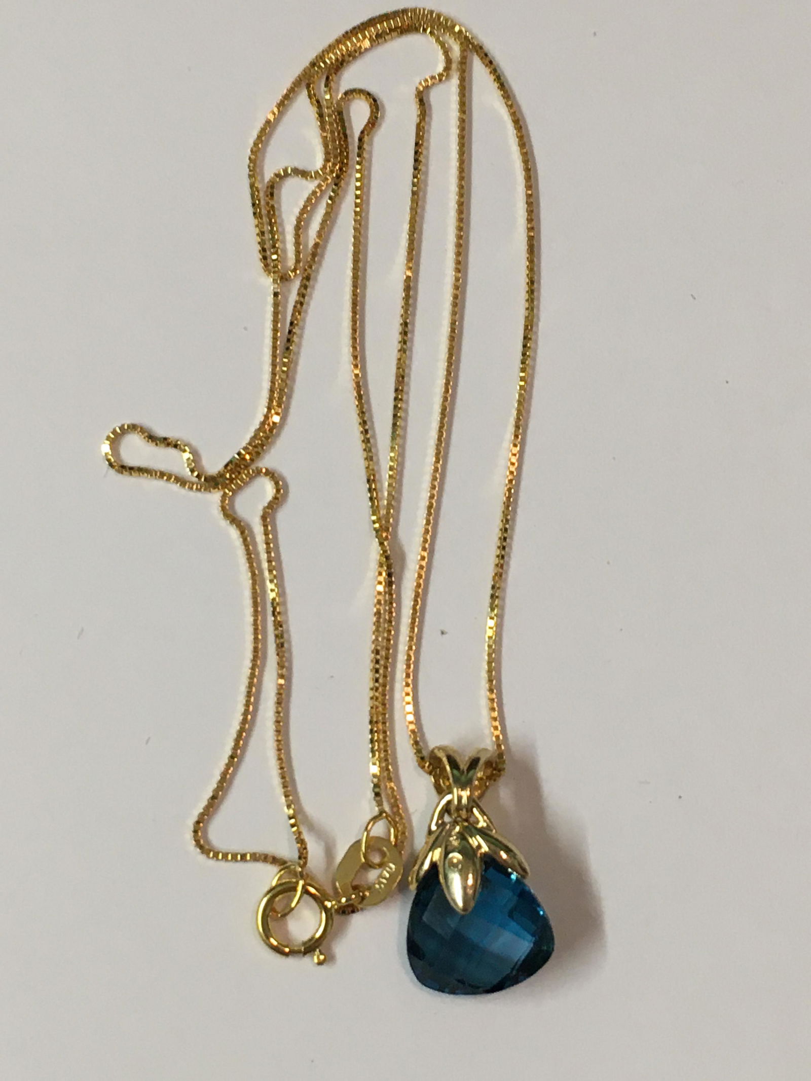 14k Yellow Gold Blue Topaz Pendant Necklace (1 of 2)