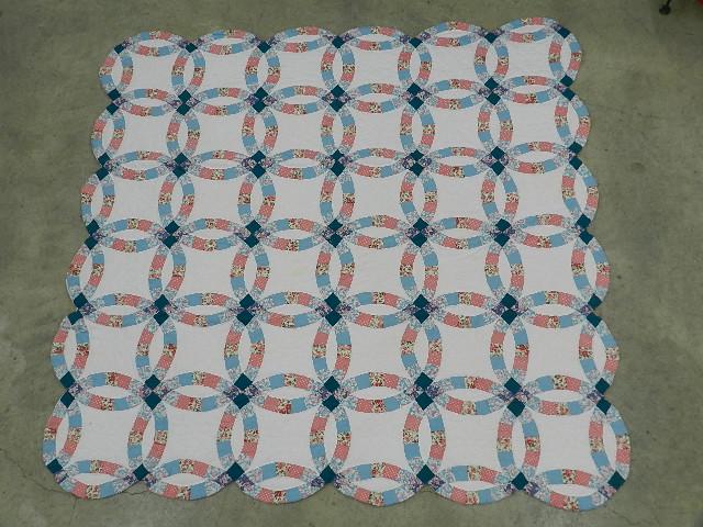 Hand Stitched Double Wedding Ring Quilt (1 of 4)