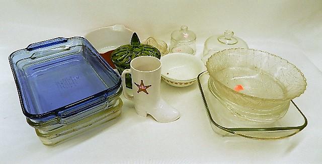 Large Lot of Baking Dishes, Juicer, Pyrex, etc: various sizes and conditions