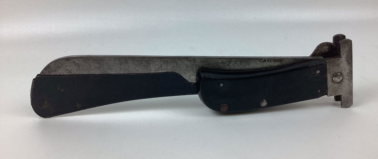 Case XX WWII Air Corps Folding Machete (1 of 3)