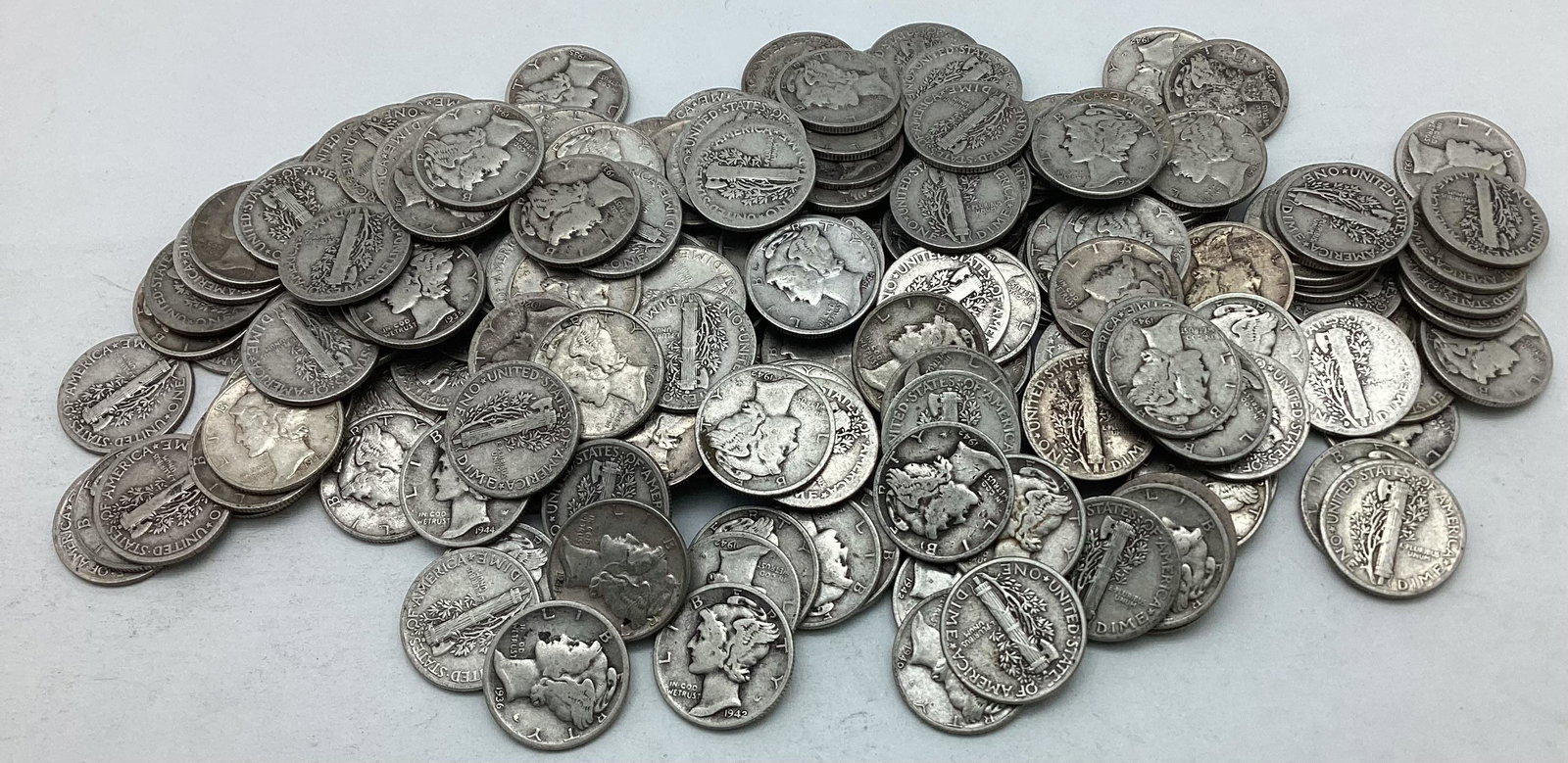 Lot of 200 Mercury Dimes (1 of 1)