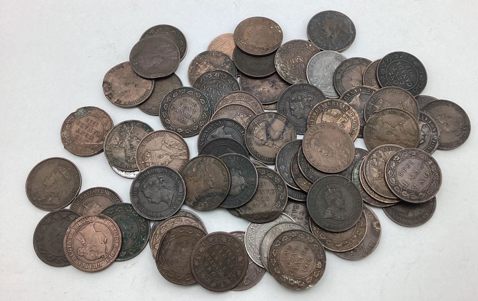 Lot of Canadian Cents (1 of 4)