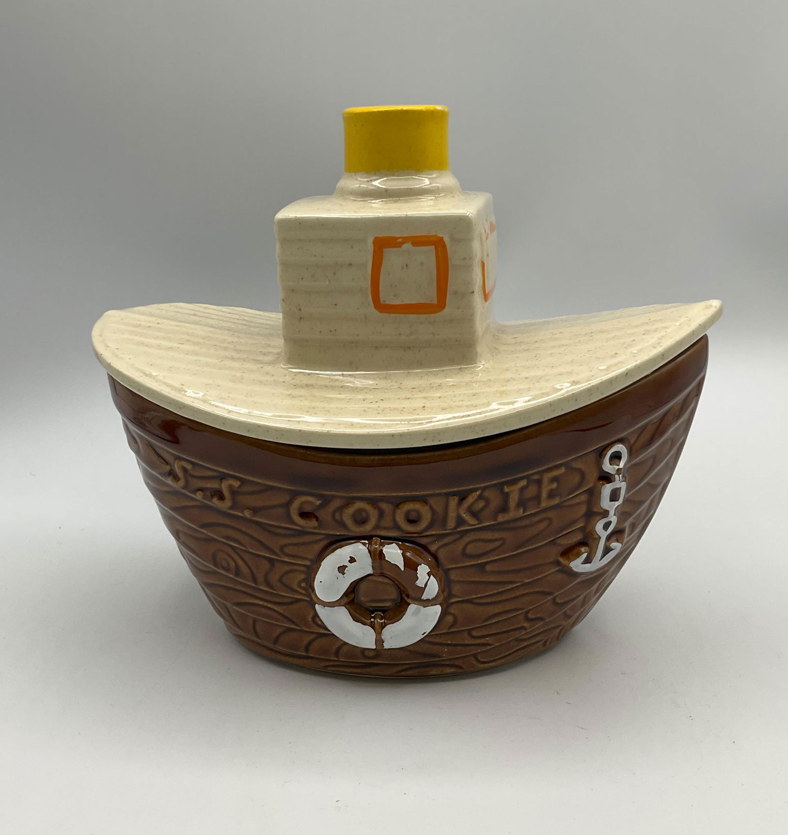 McCoy Tug Boat Cookie Jar (1 of 5)