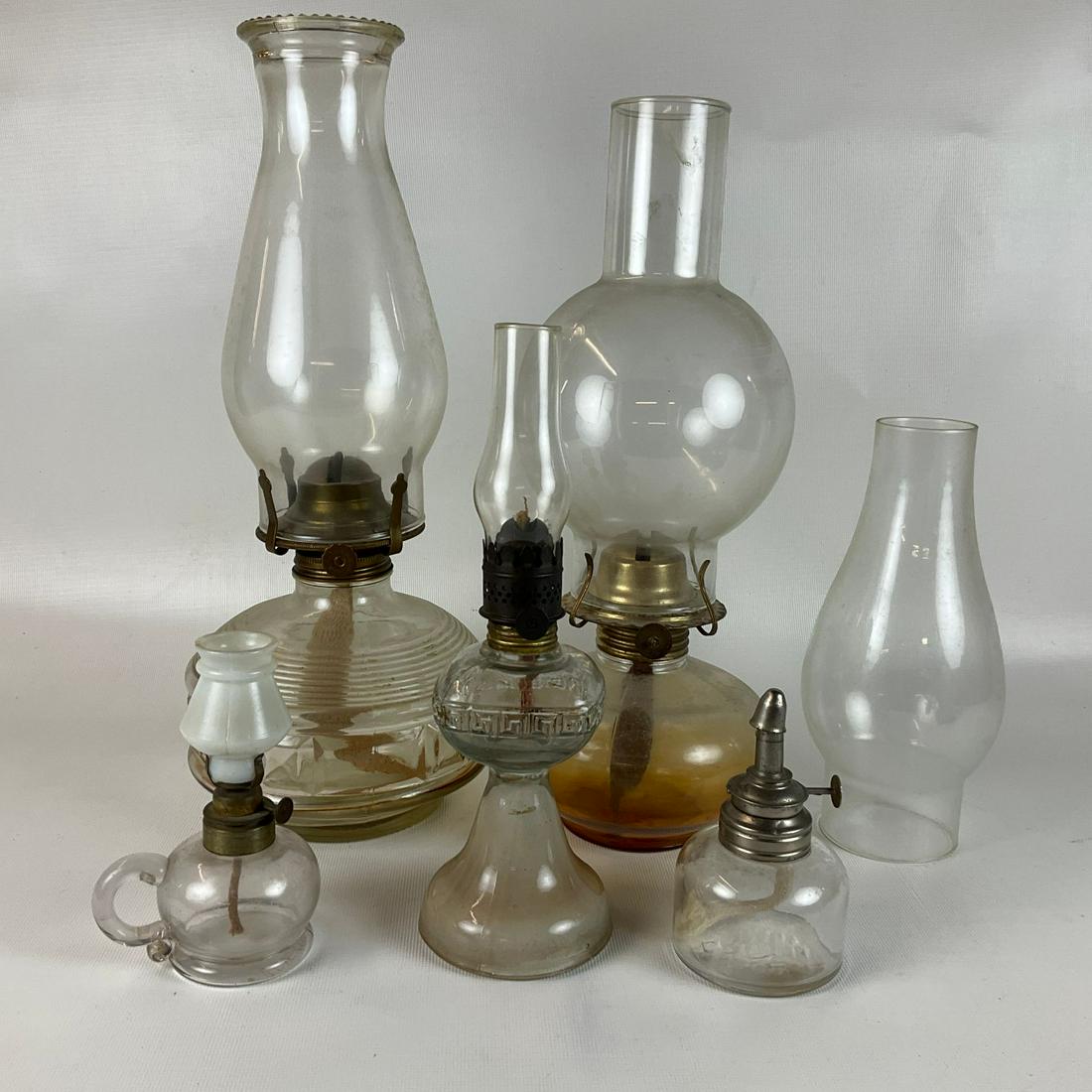 Antique & Vintage Oil Lamps (1 of 9)