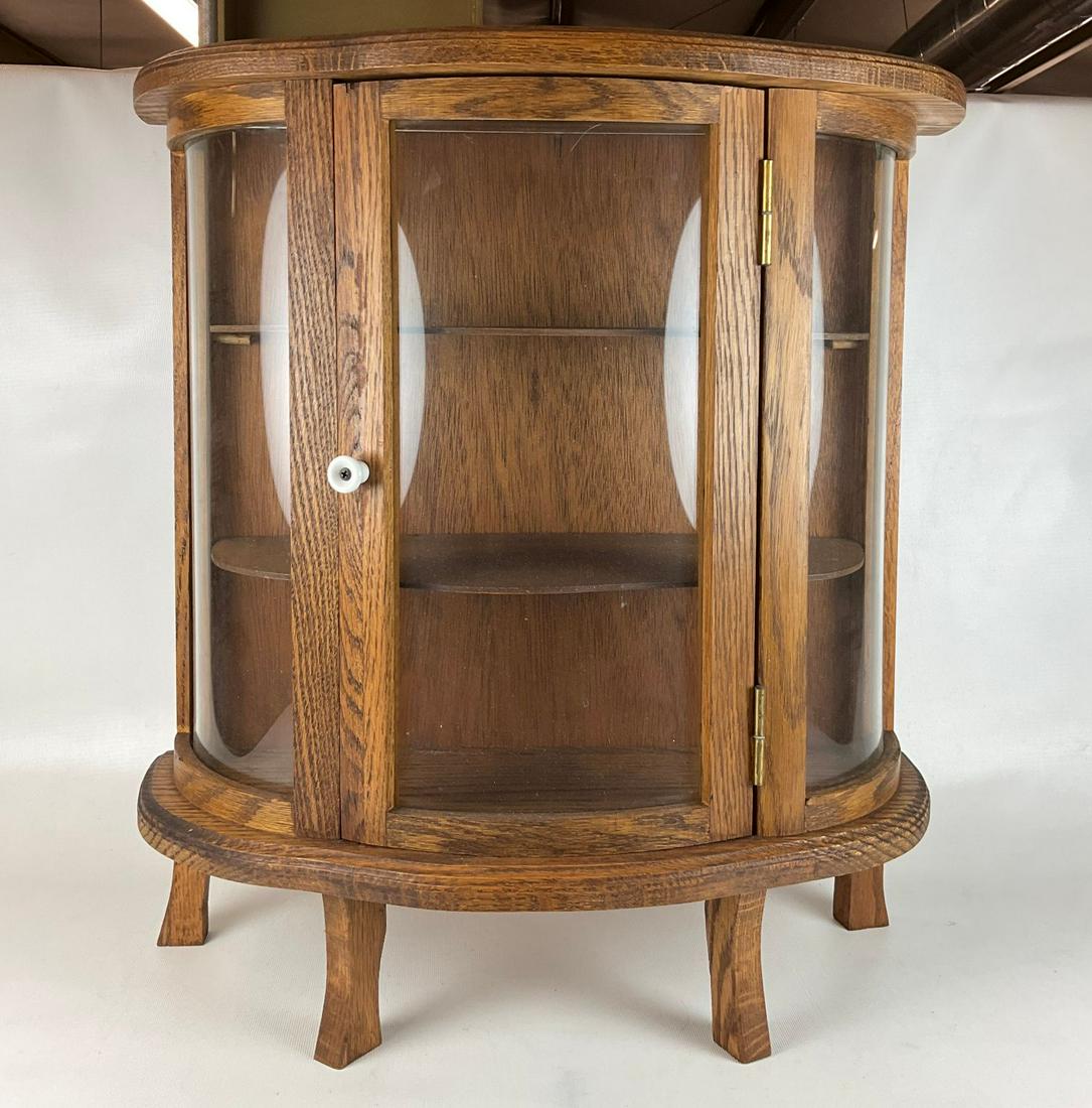 Tabletop Curio (1 of 5)