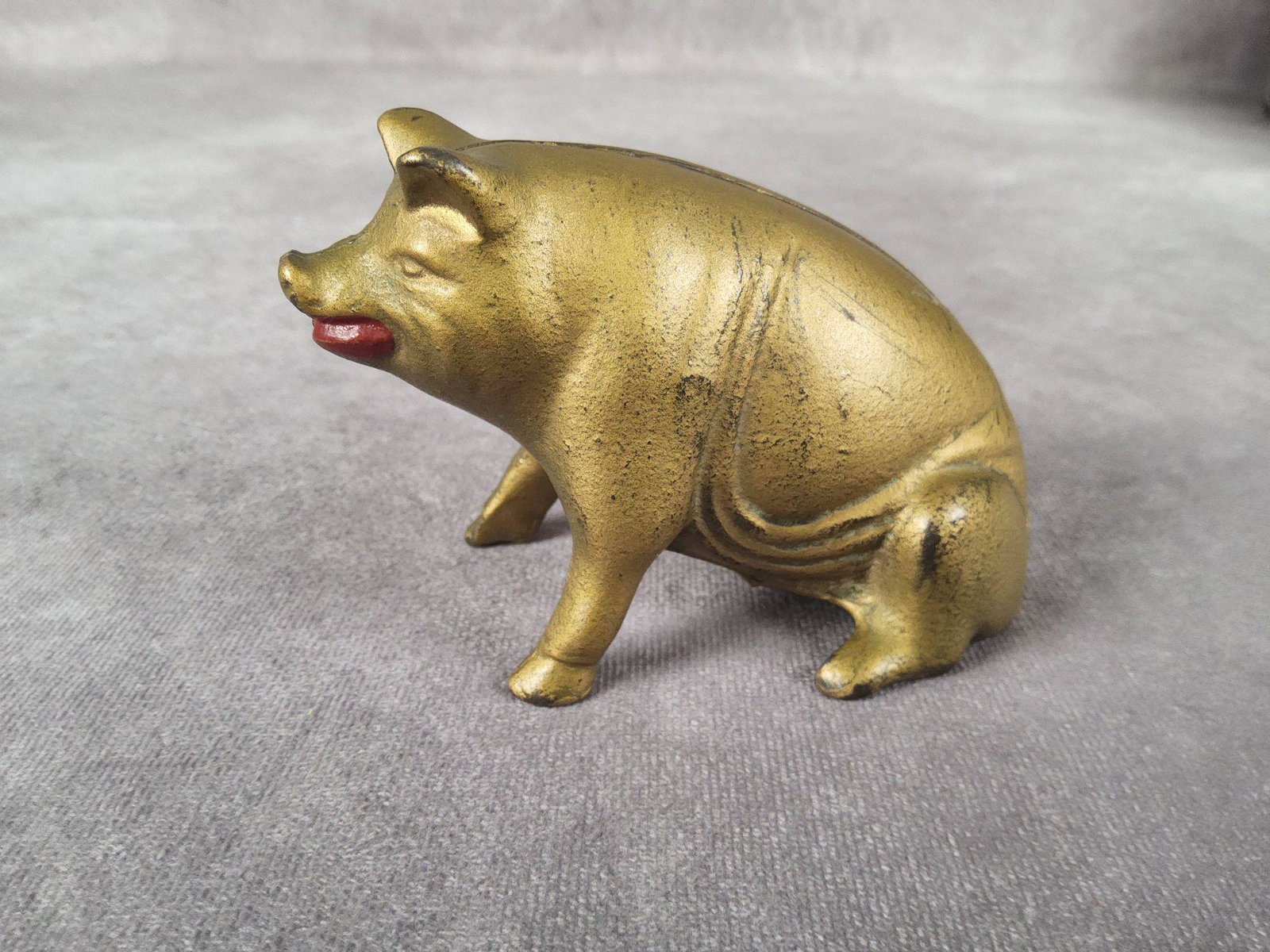 Cast Iron AC Williams Sitting Pig Bank: Slight wear from previous use. 3 inches tall x 4 inches long.