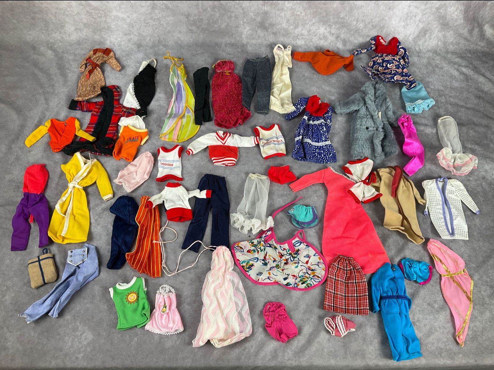 1970's Barbie Clothes (1 of 14)