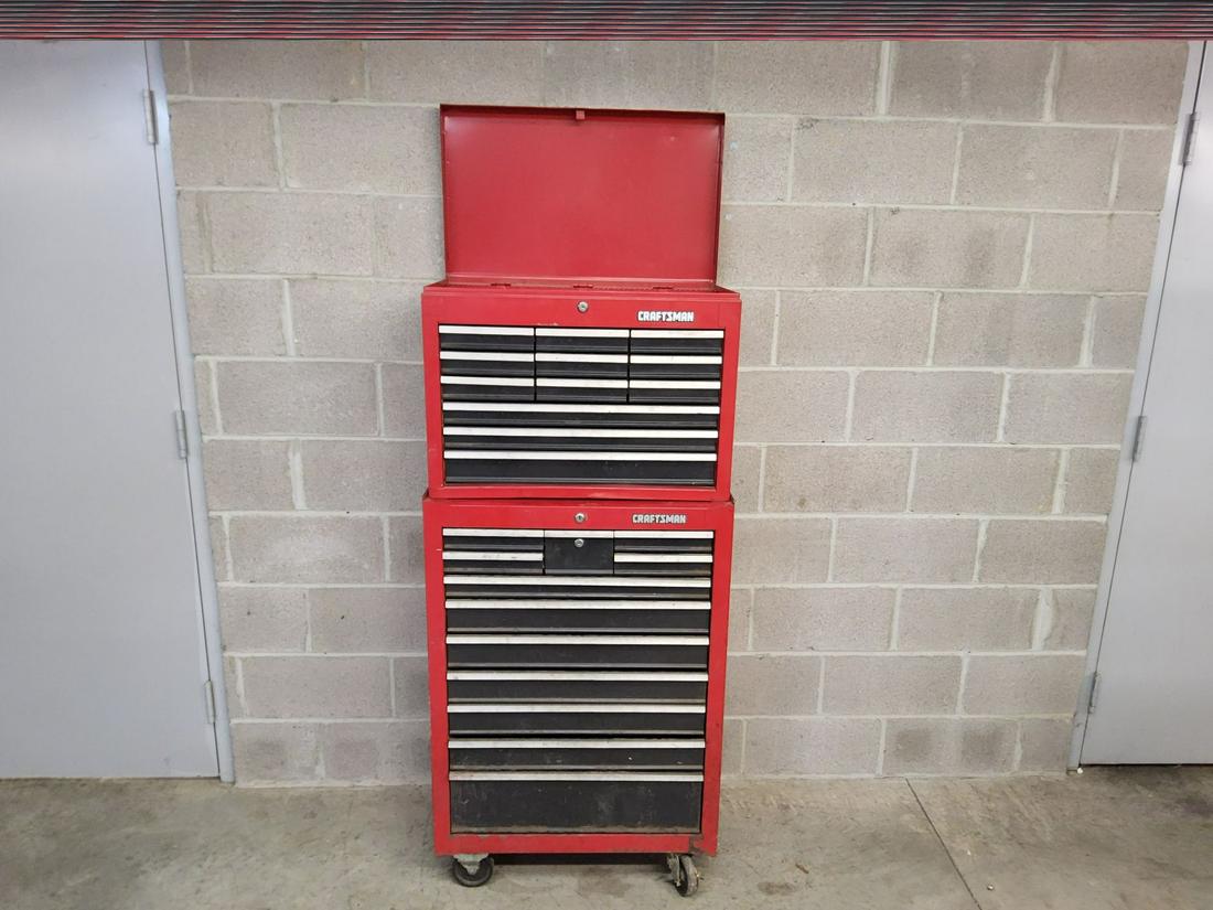 Large Metal Craftsman Tool Chest (1 of 3)
