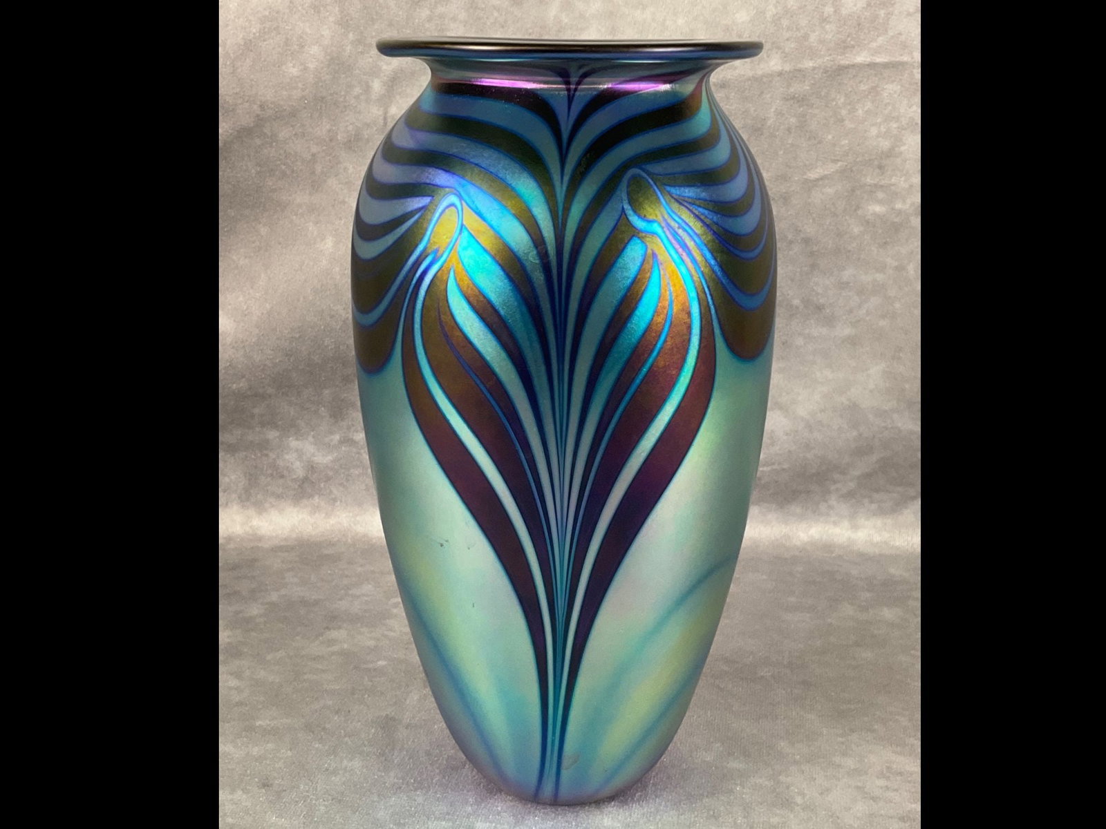 Feather Stretch Iridescent Art Glass Vase (1 of 6)